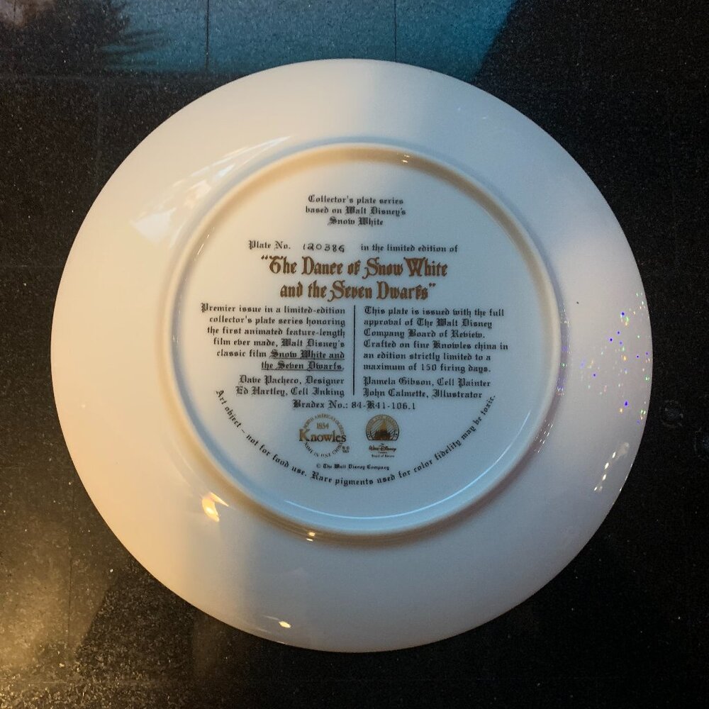 NIB Walt Disney Snow White and the Seven Dwarfs Collectable Plate - Picture 2 of 5